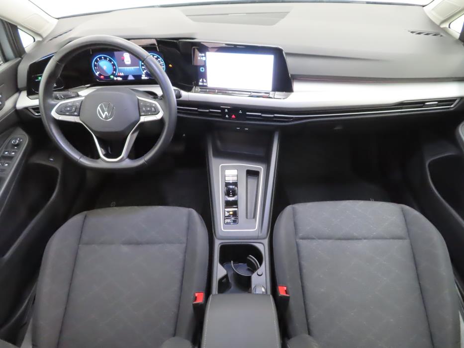Volkswagen Golf 2024