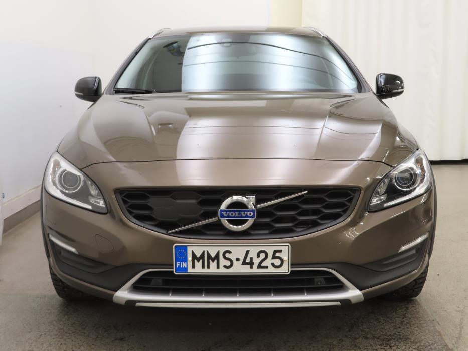 Volvo V60 Cross Country 2016