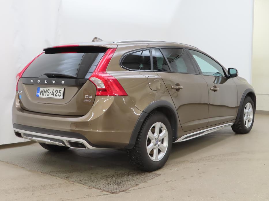 Volvo V60 Cross Country 2016