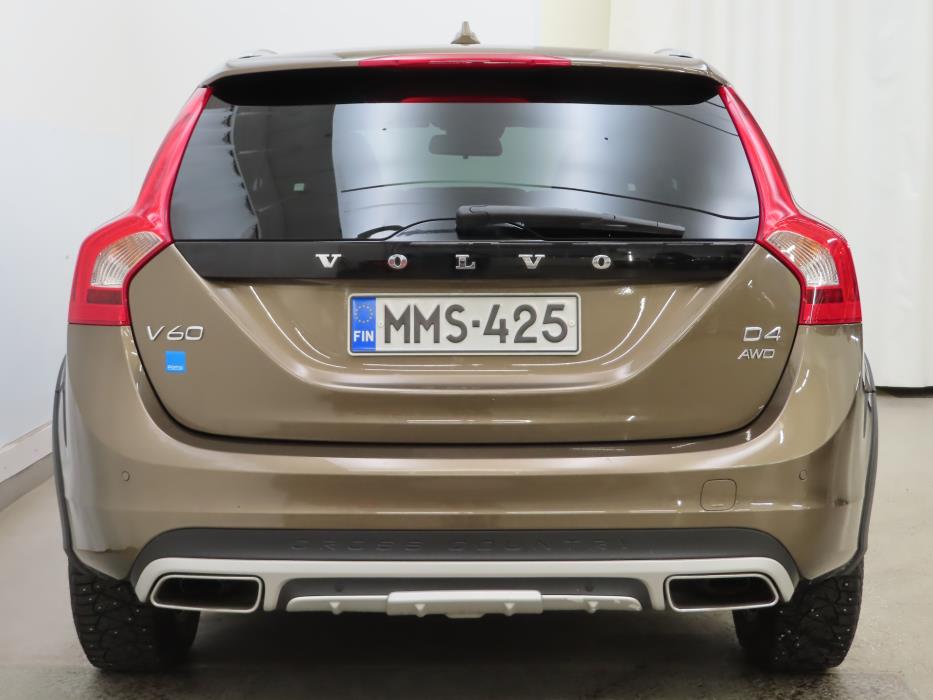 Volvo V60 Cross Country 2016