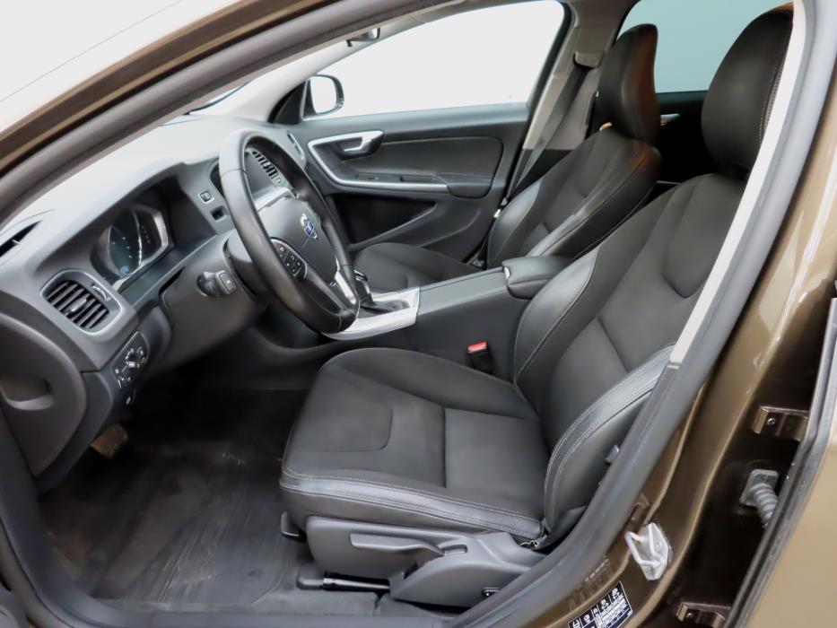 Volvo V60 Cross Country 2016