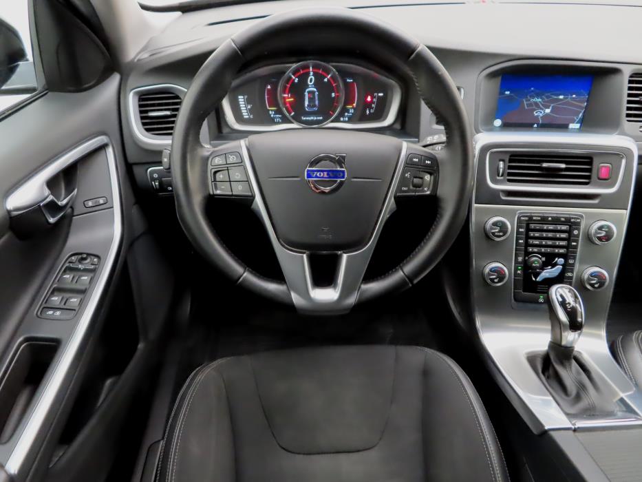 Volvo V60 Cross Country 2016