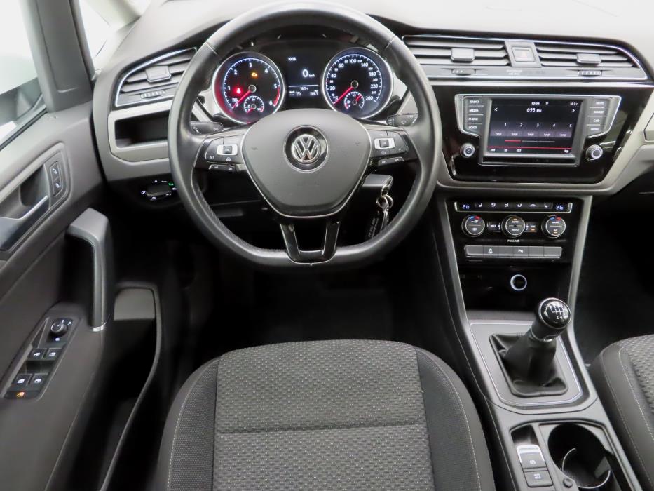 Volkswagen Touran 2016