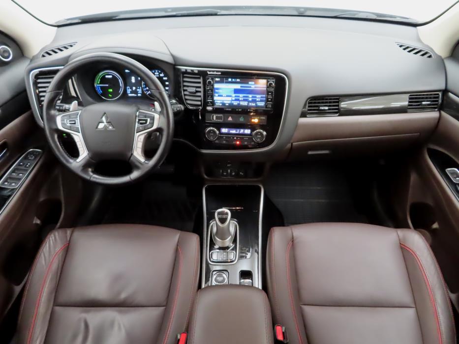 MITSUBISHI Outlander PHEV 2018