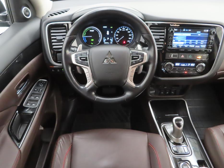 MITSUBISHI Outlander PHEV 2018