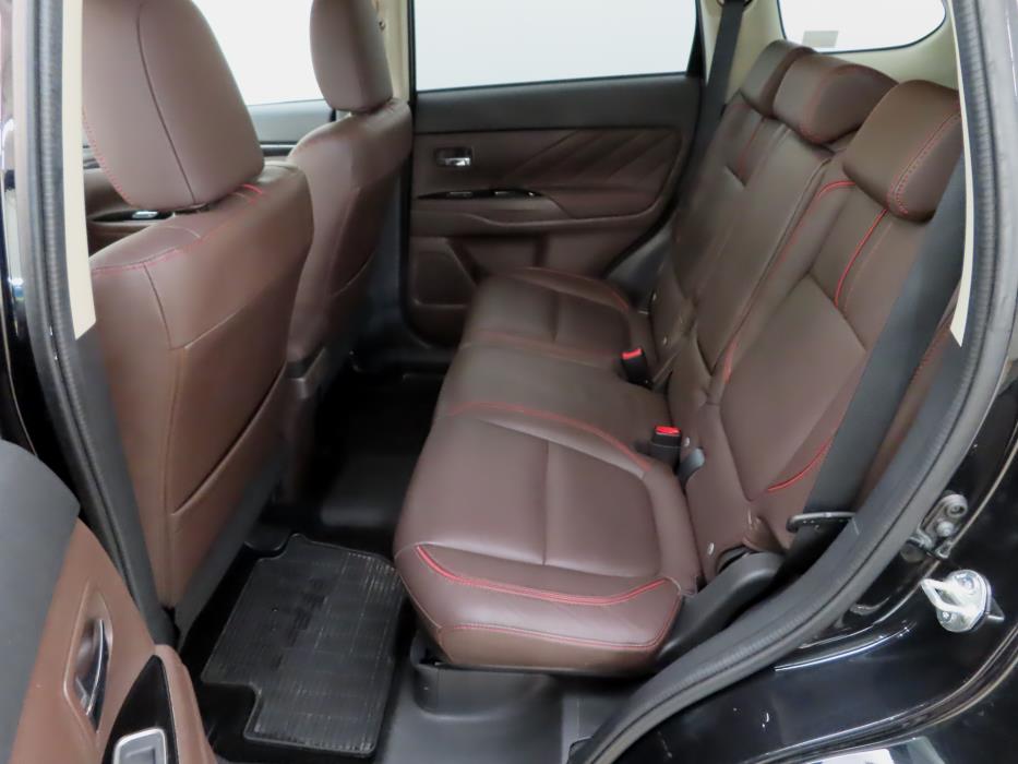 MITSUBISHI Outlander PHEV 2018