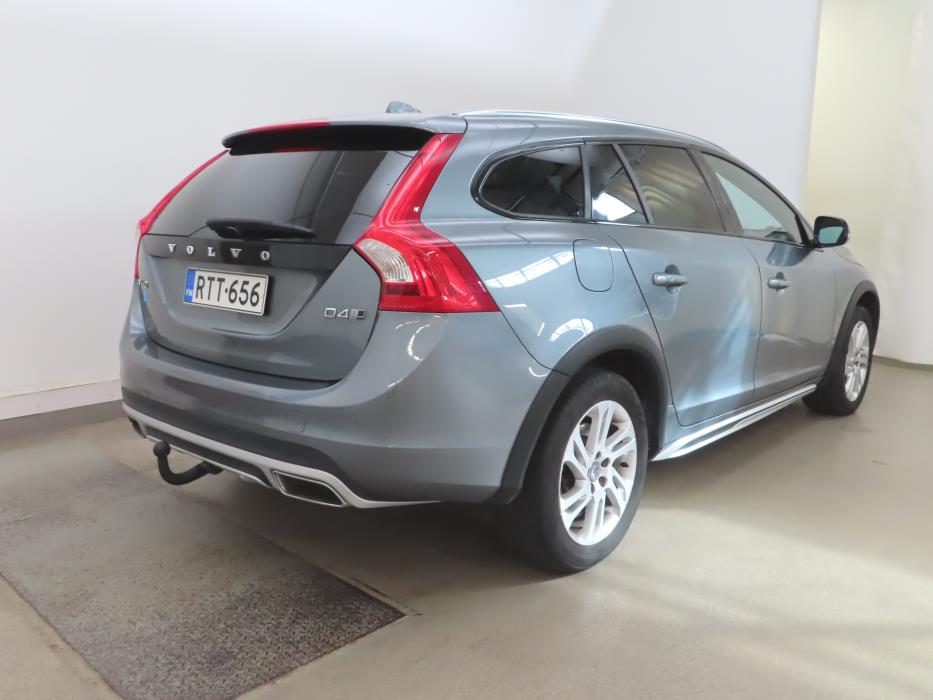 VOLVO V60 Cross Country 2019