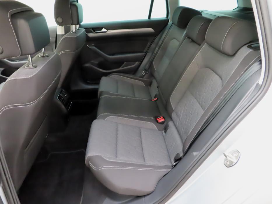 Volkswagen Passat 2023