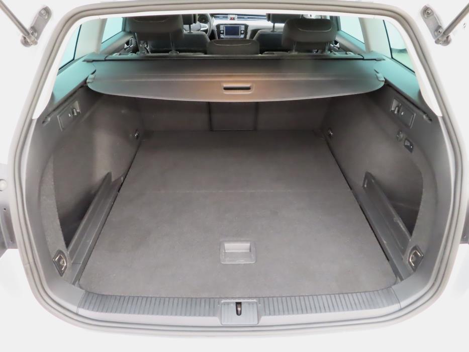 Volkswagen Passat 2023