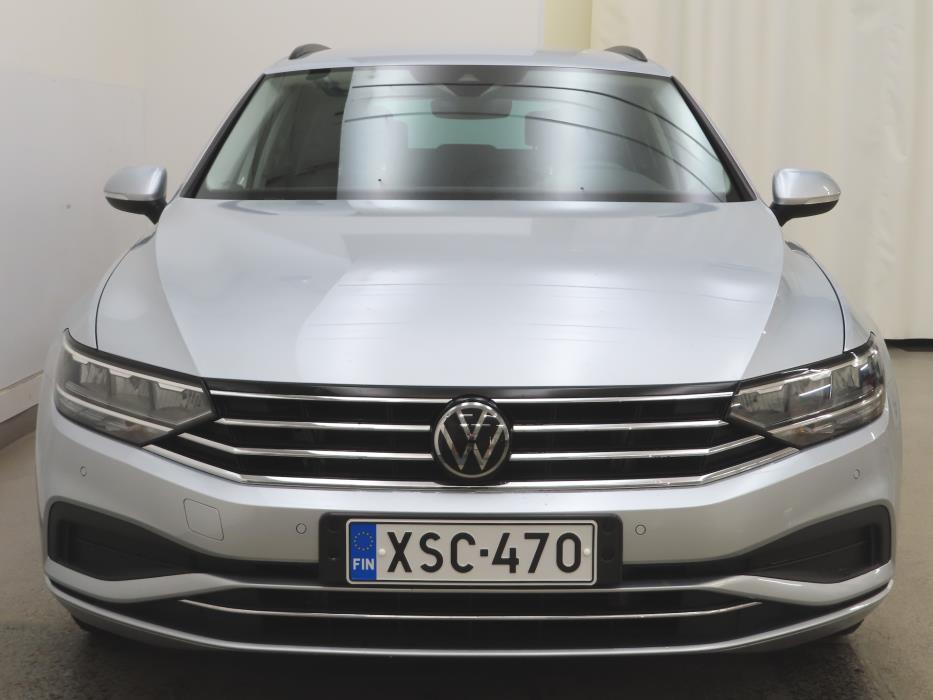 Volkswagen Passat 2023