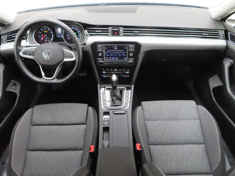 Volkswagen Passat 2023