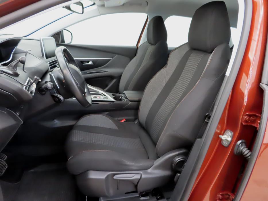 PEUGEOT 3008 2017