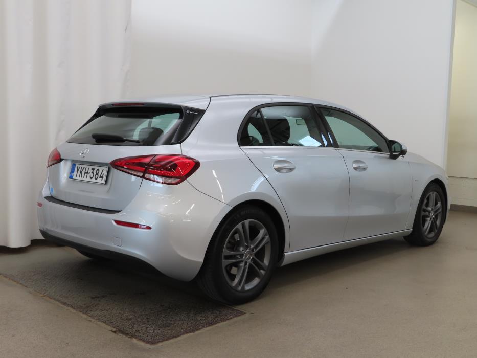 MERCEDES-BENZ A 2018