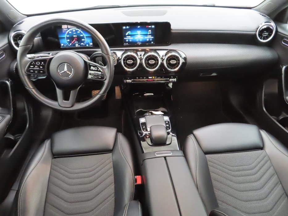 MERCEDES-BENZ A 2018