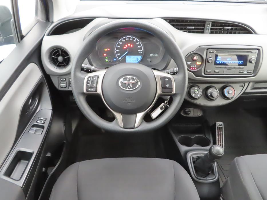TOYOTA Yaris 2020
