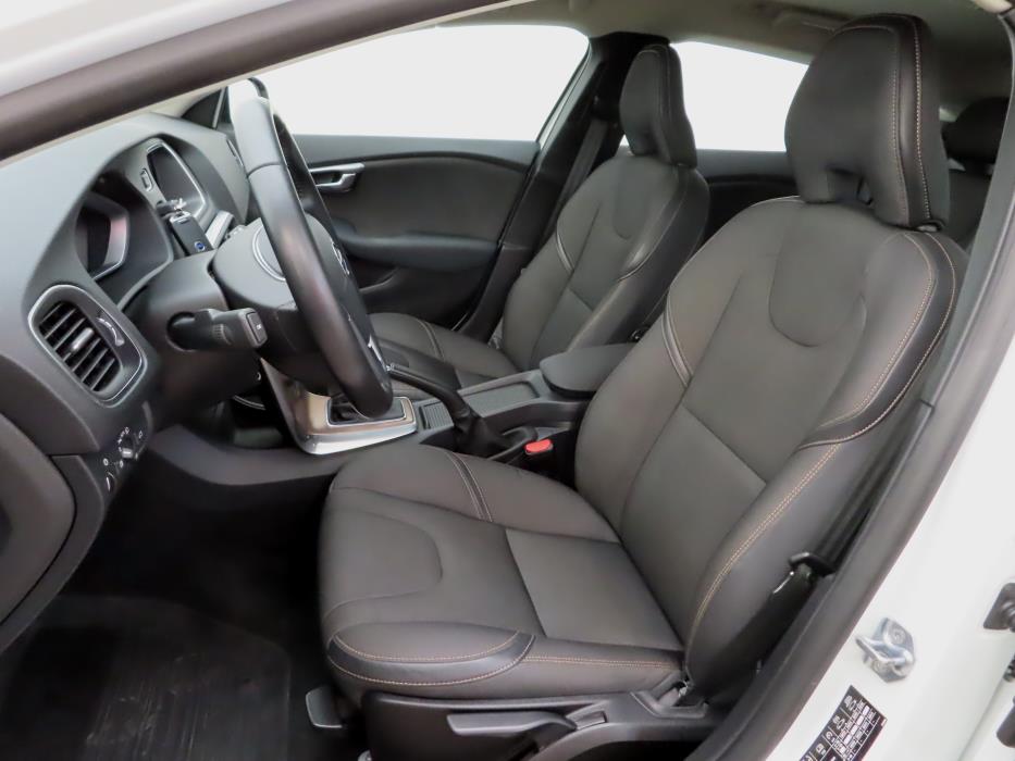 Volvo V40 Cross Country 2016