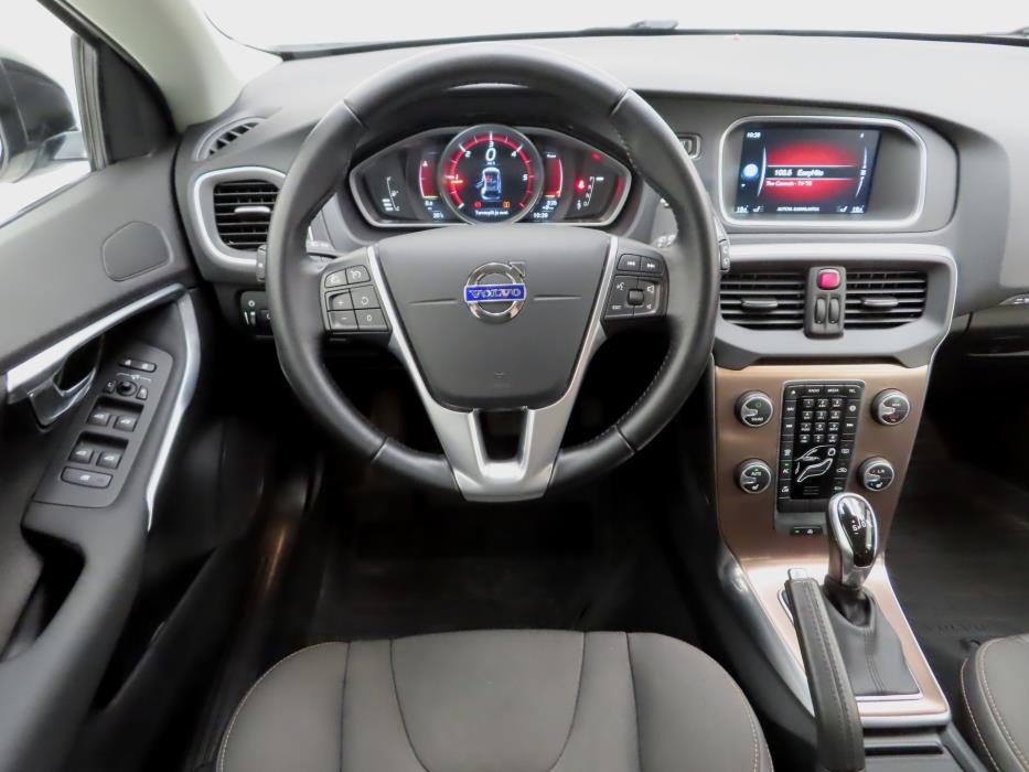 Volvo V40 Cross Country 2016