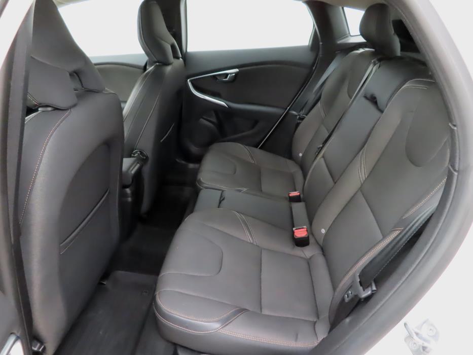 Volvo V40 Cross Country 2016