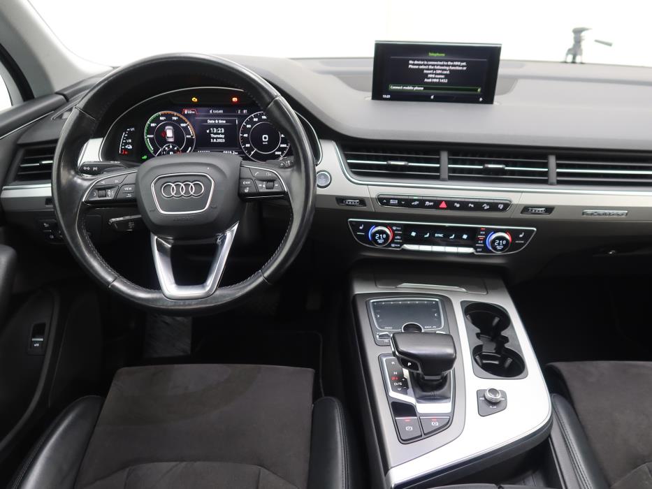 AUDI Q7 2016