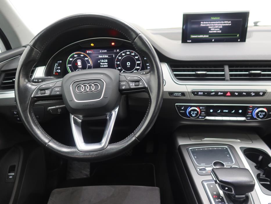 AUDI Q7 2016