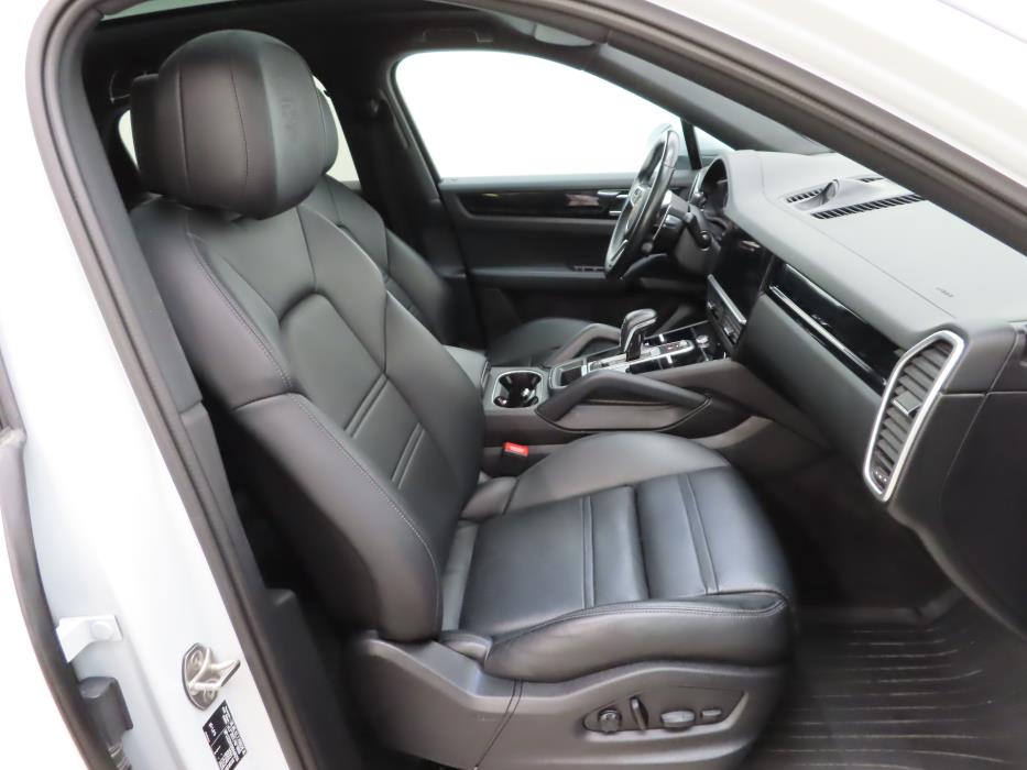 Porsche Cayenne 2022