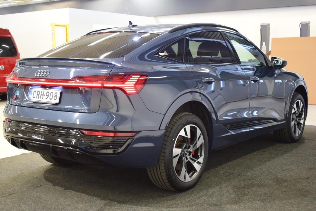 Audi Q8 e-tron 2023
