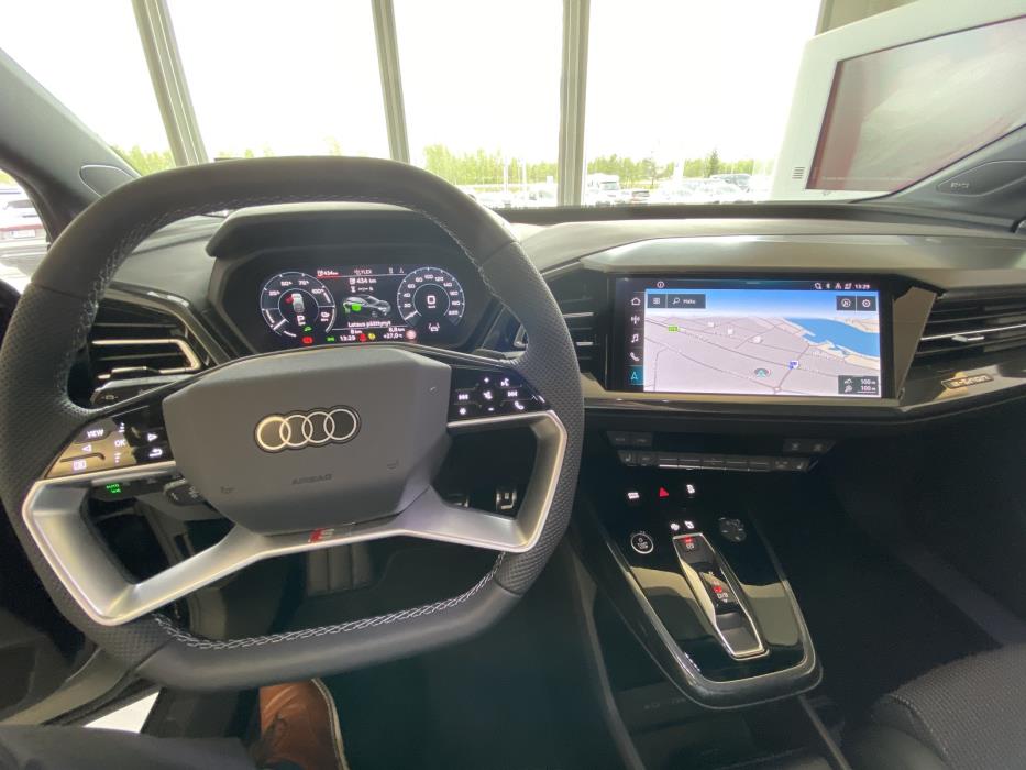 Audi Q4 e-tron 2024