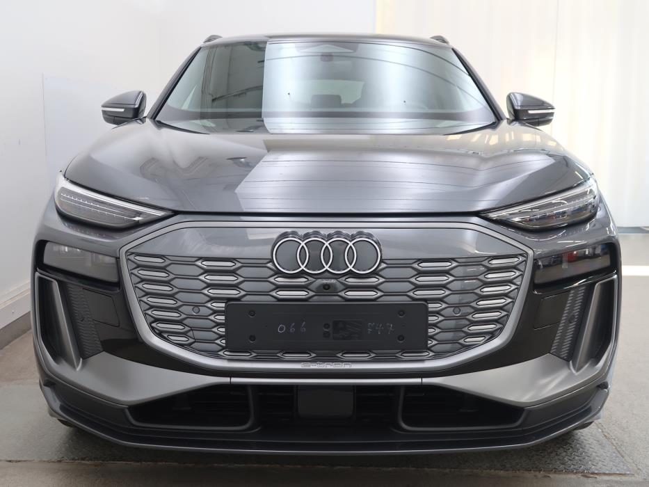 Audi Q6 e-tron 2025