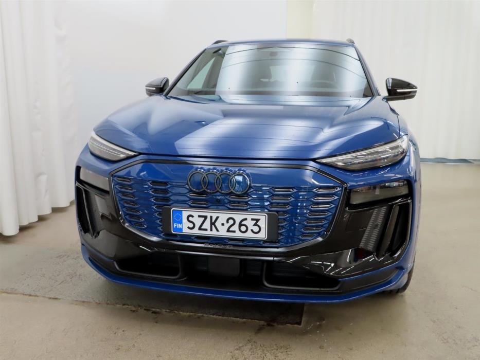 Audi Q6 e-tron 2025