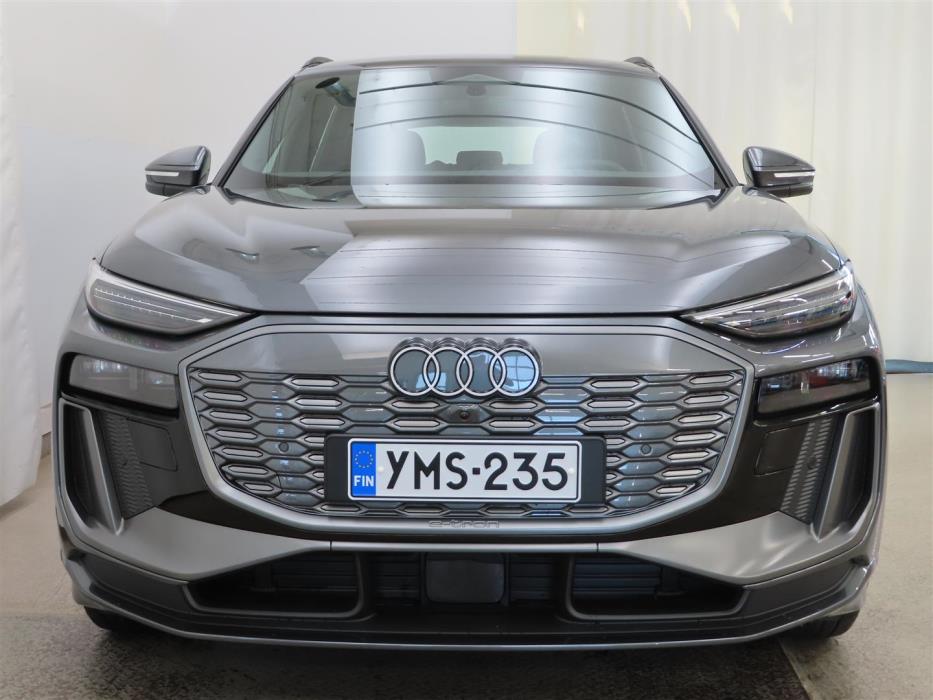 Audi Q6 e-tron 2026