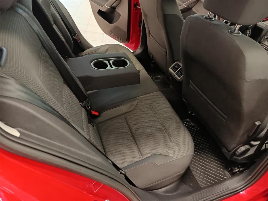 VOLKSWAGEN Golf 2013