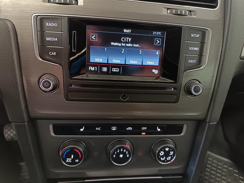 VOLKSWAGEN Golf 2013