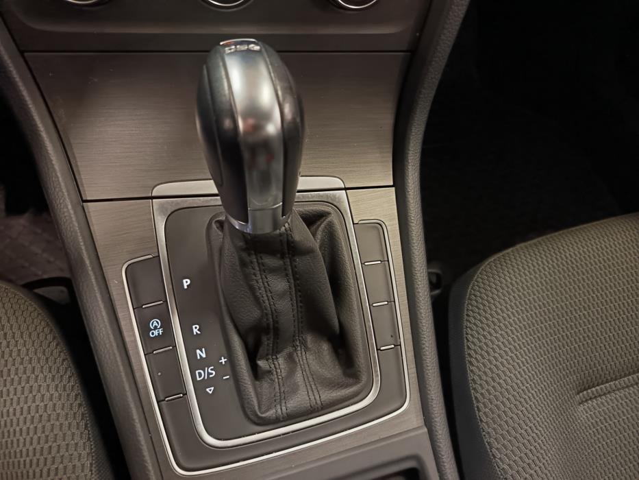 VOLKSWAGEN Golf 2013