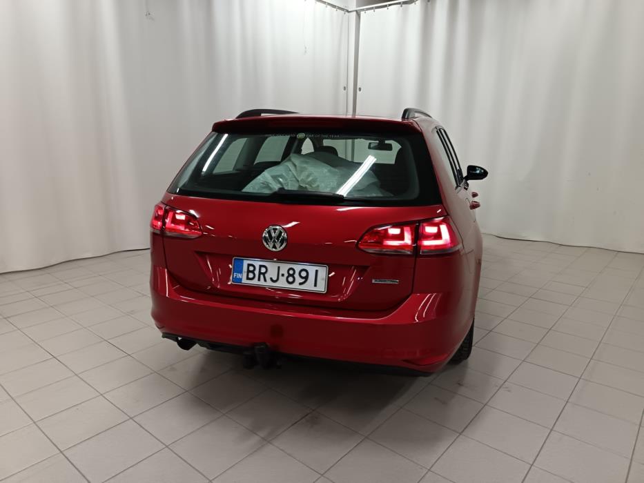 VOLKSWAGEN Golf 2013
