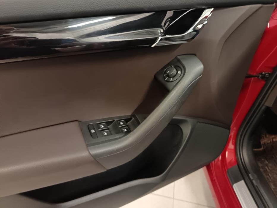 SKODA Octavia 2015