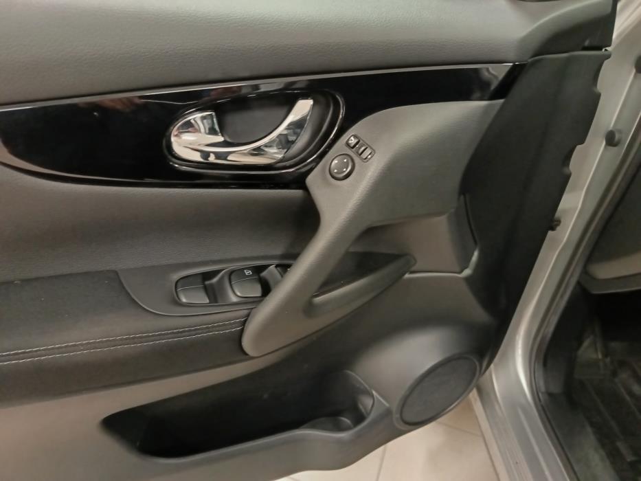 NISSAN Qashqai 2017