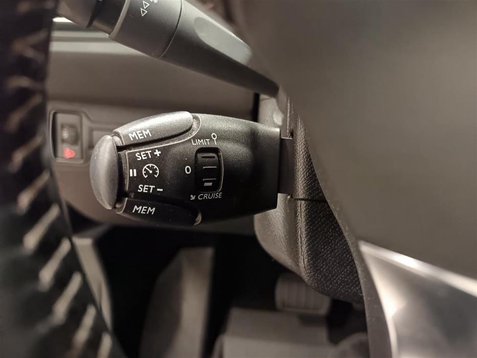 PEUGEOT 308 2017