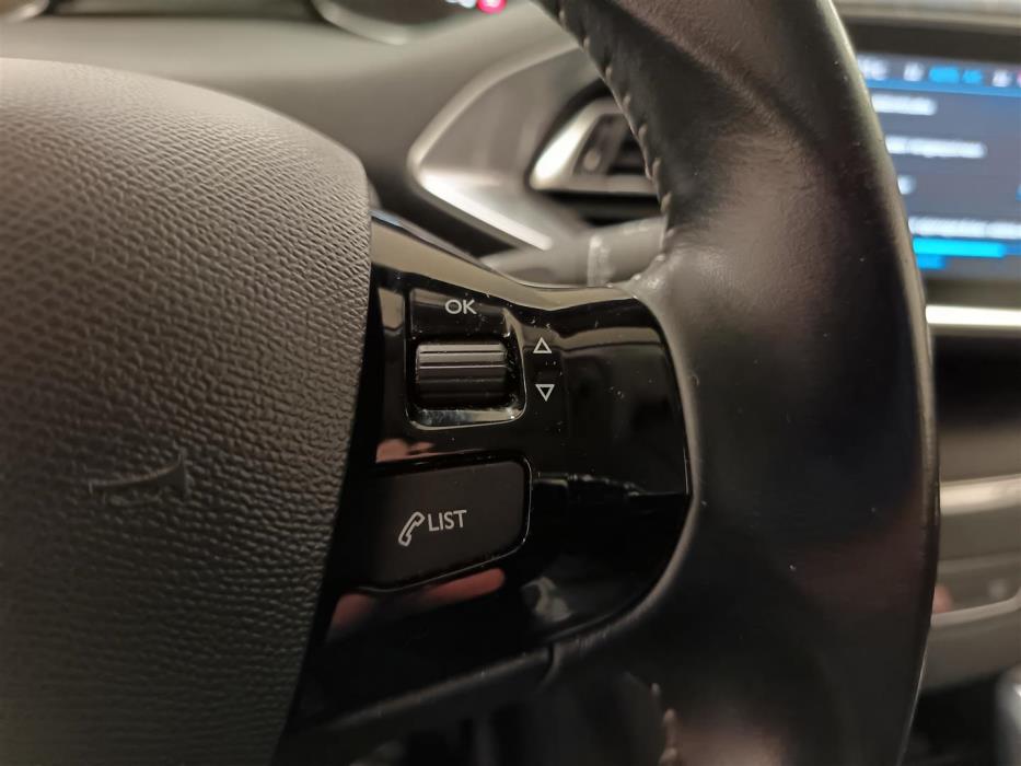 PEUGEOT 308 2017