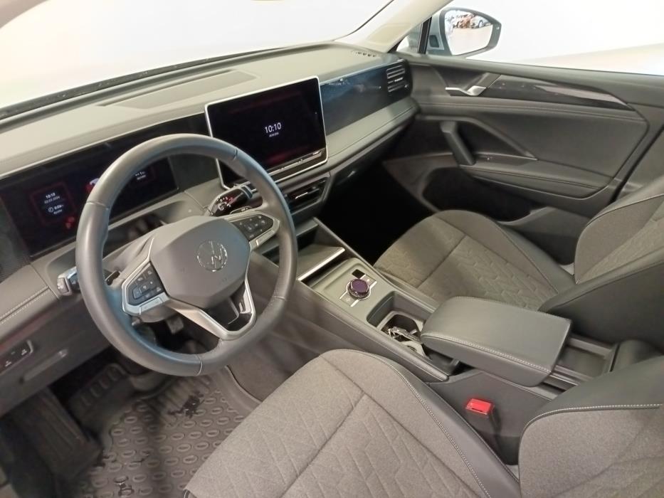 VOLKSWAGEN Tiguan 2024