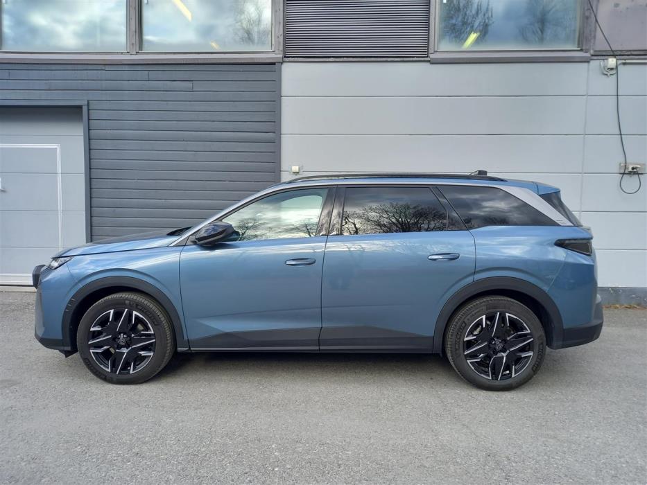 PEUGEOT 5008 2025