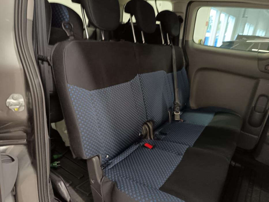 NISSAN NV200 2015