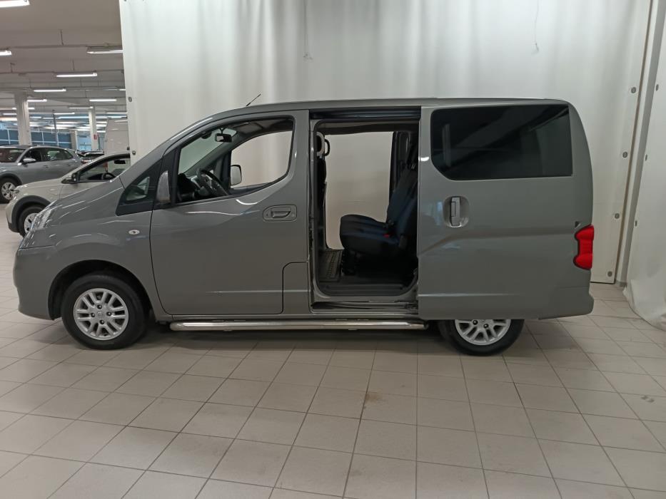 NISSAN NV200 2015