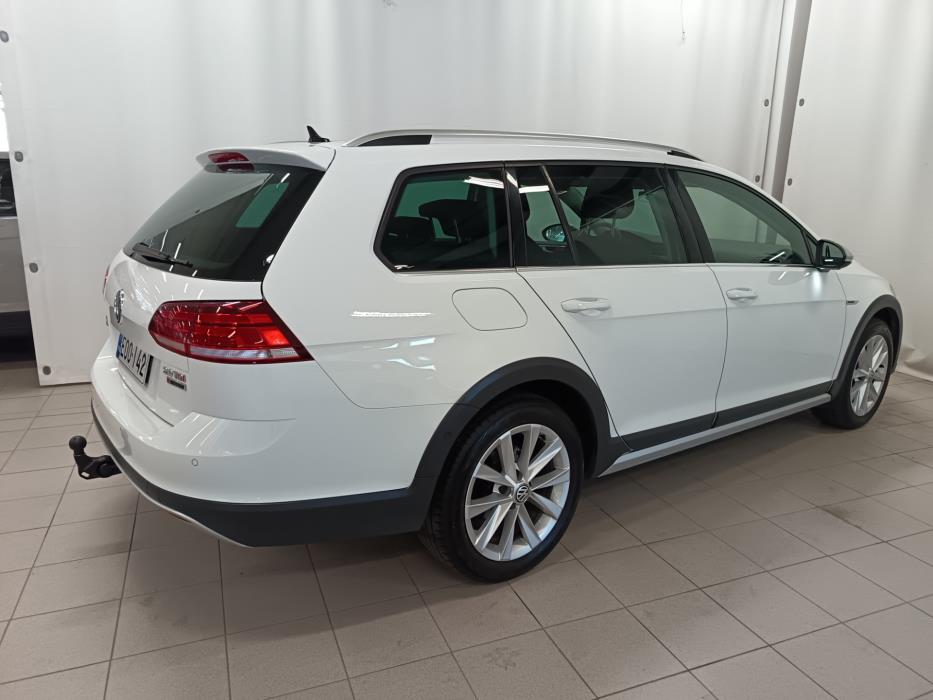 VOLKSWAGEN Golf 2017