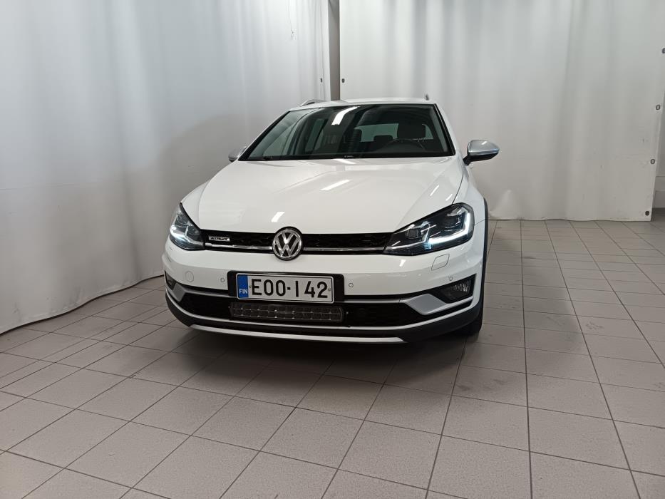 VOLKSWAGEN Golf 2017