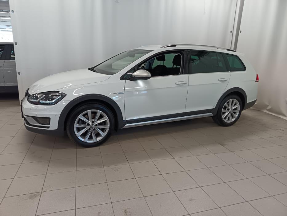 VOLKSWAGEN Golf 2017
