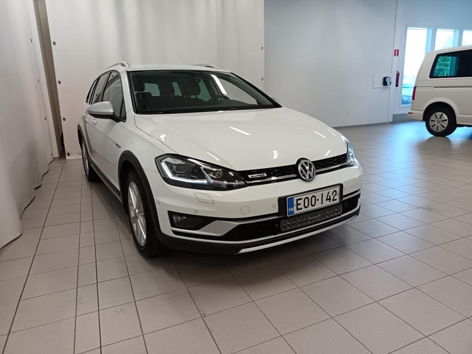 VOLKSWAGEN Golf 2017