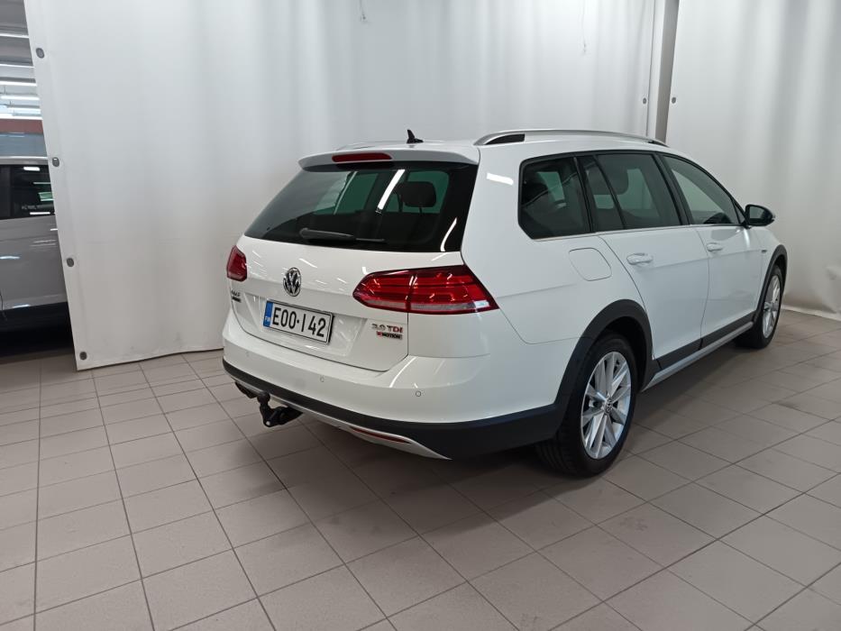 VOLKSWAGEN Golf 2017