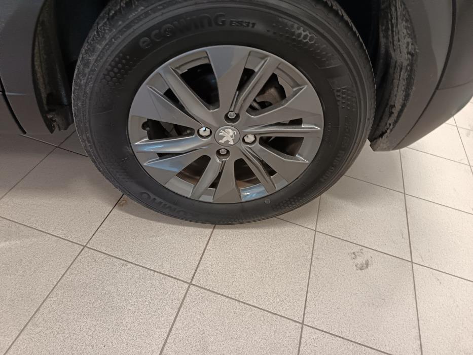 PEUGEOT 2008 2021