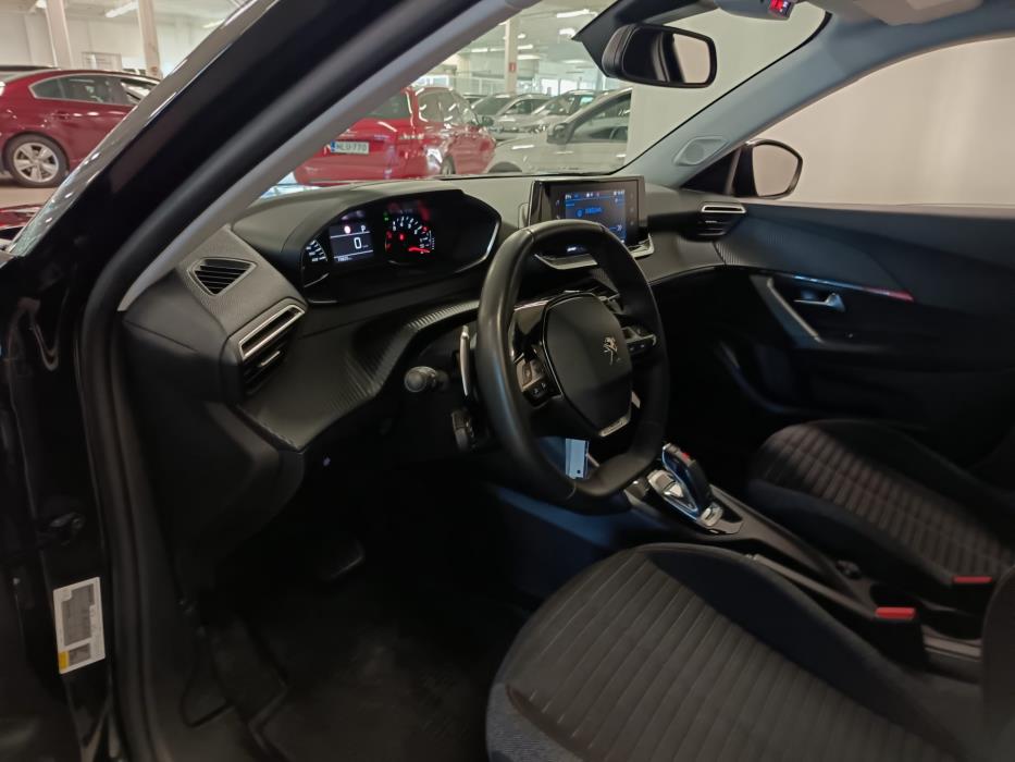 PEUGEOT 2008 2021