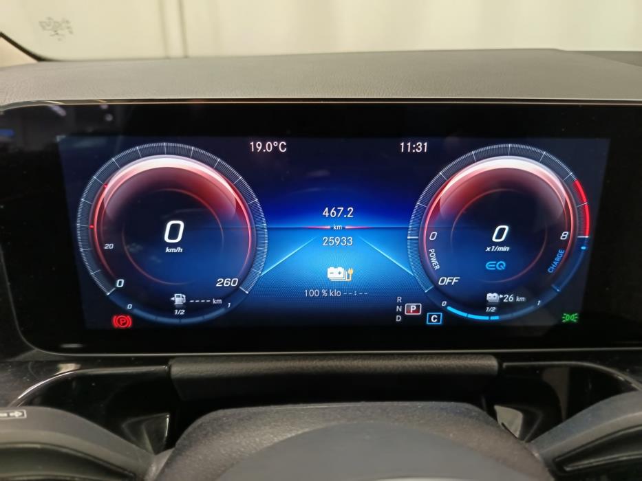 MERCEDES-BENZ GLA 2021